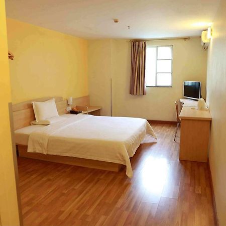 7 Days Inn Yangjiang Xinyue International Studio Екстериор снимка