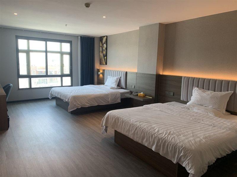 7 Days Inn Yangjiang Xinyue International Studio Екстериор снимка