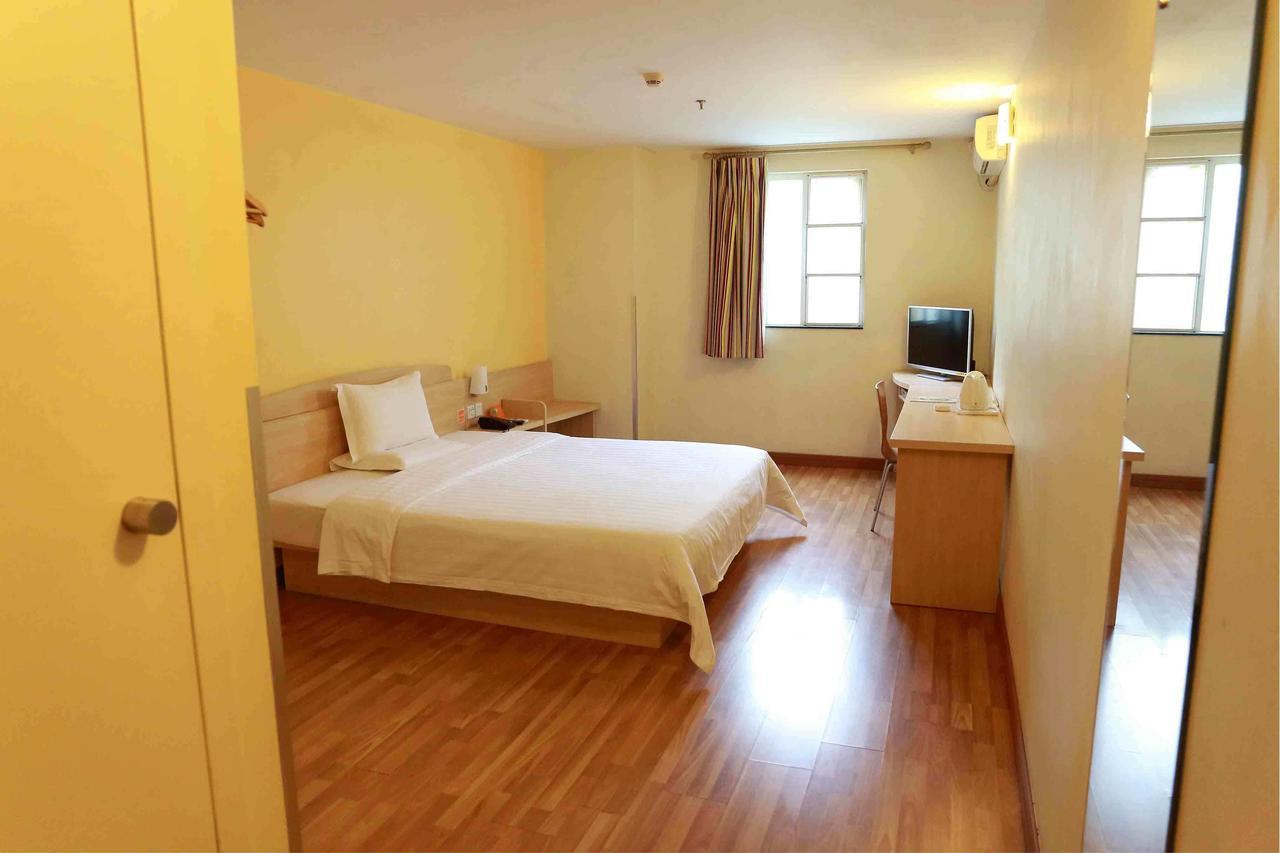 7 Days Inn Yangjiang Xinyue International Studio Екстериор снимка
