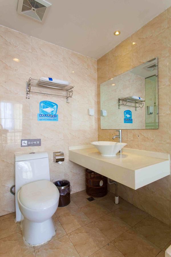 7 Days Inn Yangjiang Xinyue International Studio Стая снимка